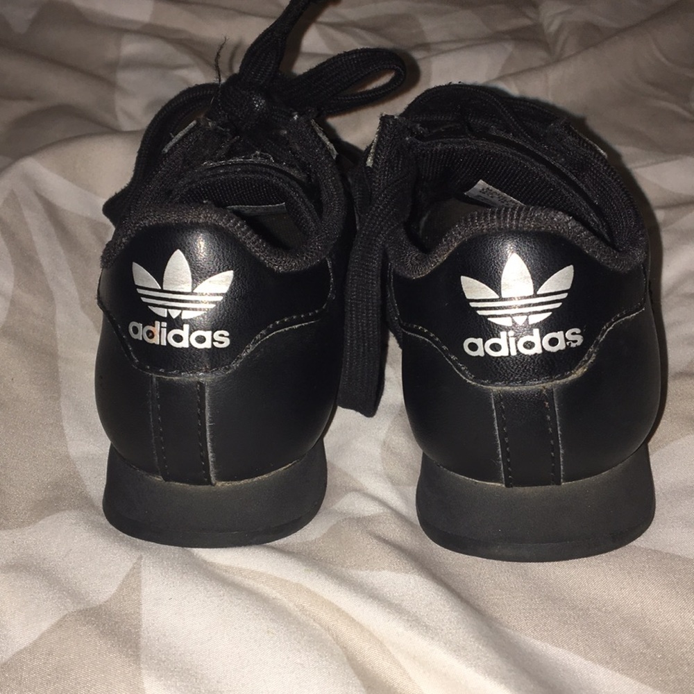 Boys tennis shoesSOLD no longer available